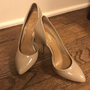 Nude BCBG pumps - Size 7